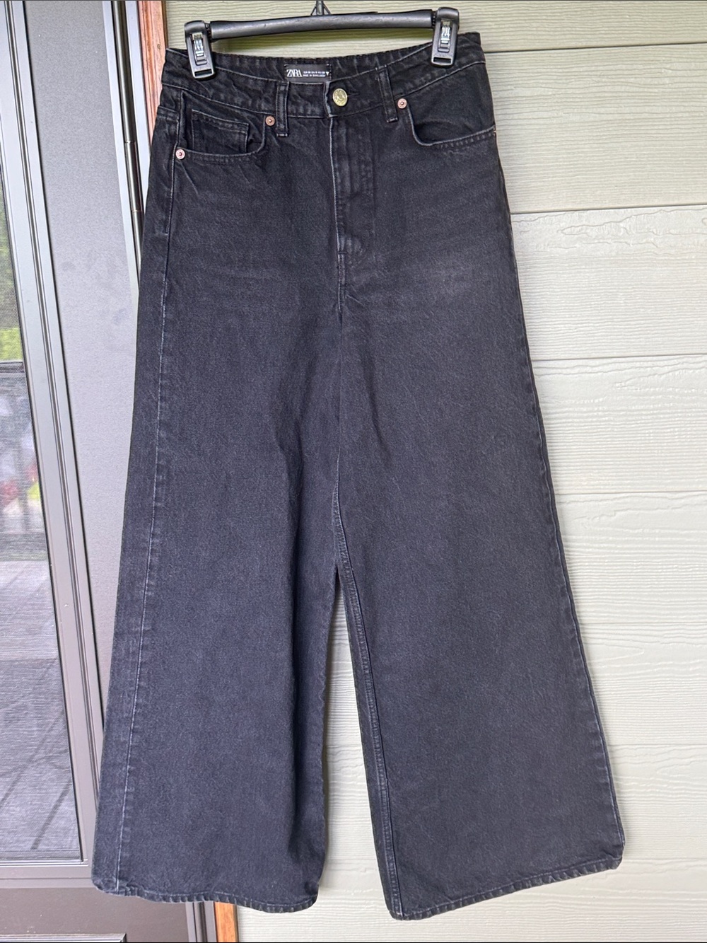 Zara Wide-Leg Jeans